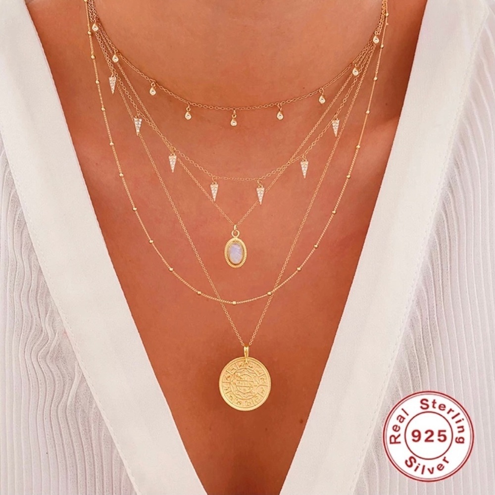 Dangling Crystal Arrowheads Gold-Plated Necklace